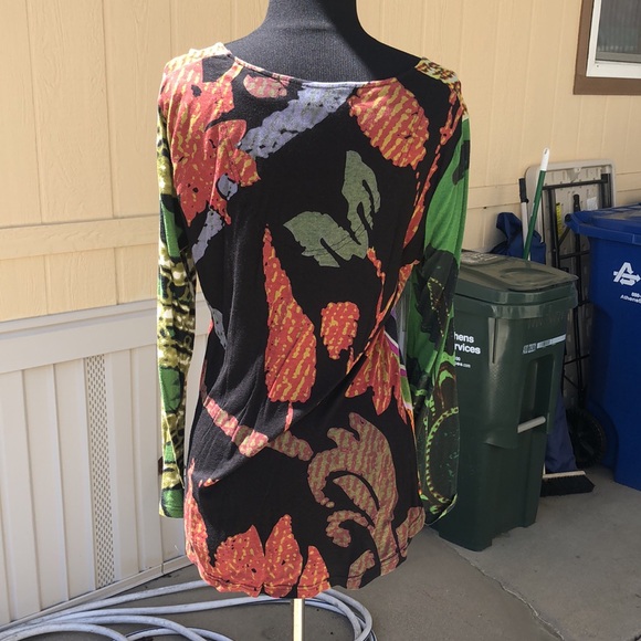 Unique Blouse by a designer from India - Picture 4 of 12